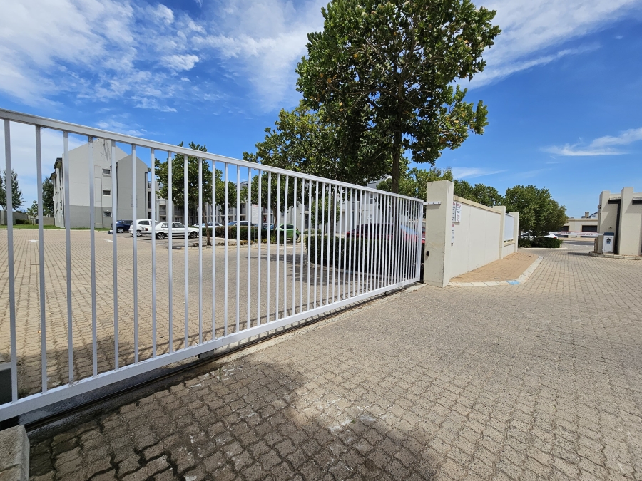 2 Bedroom Property for Sale in Buh Rein Estate Western Cape